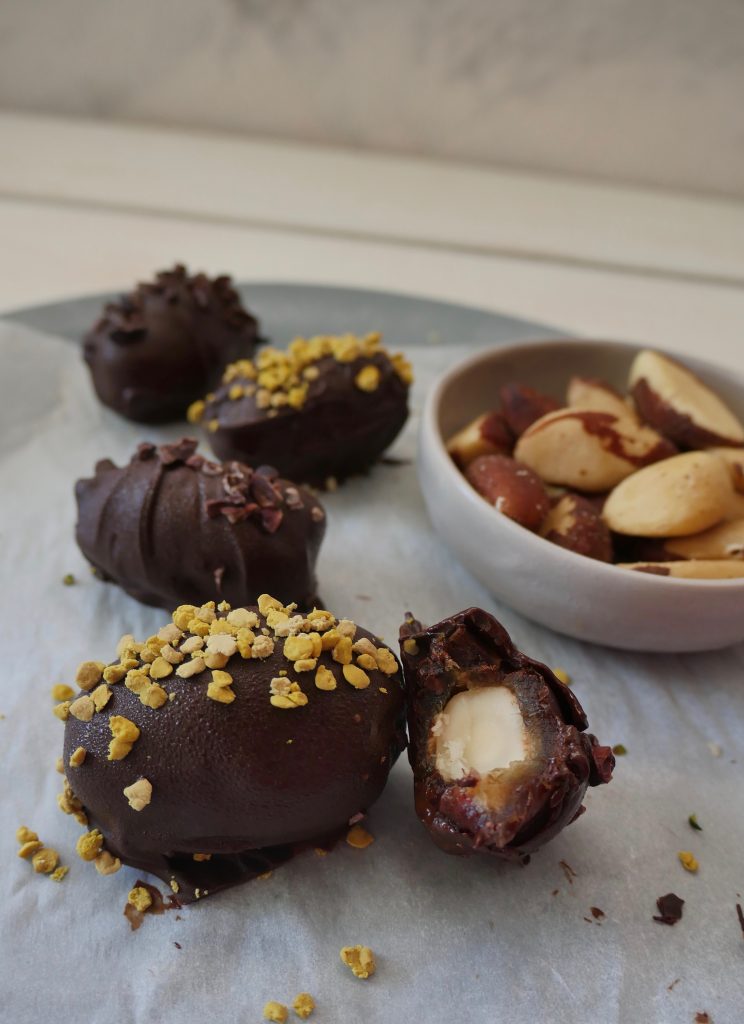 Chocolate Date & Brazil Nut Bites