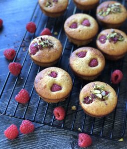 Gluten-free almond cakes